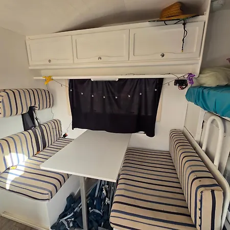مكان تخييم Caranava Junto Al Mar *